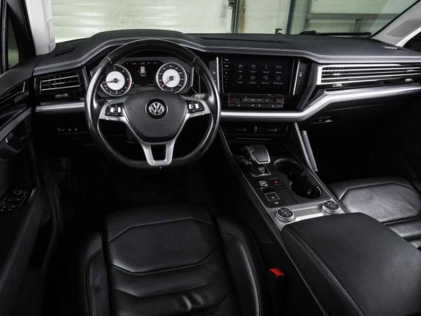 Volkswagen Touareg III с пробегом 2018 года, цена 3 599 000 рублей, 249749 км, внедорожник, Автокод Объявления