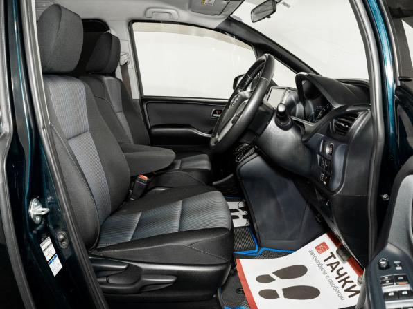 Toyota Voxy III (R80) с пробегом 2014 года, цена 1 750 000 рублей, 246939 км, минивэн, Автокод Объявления
