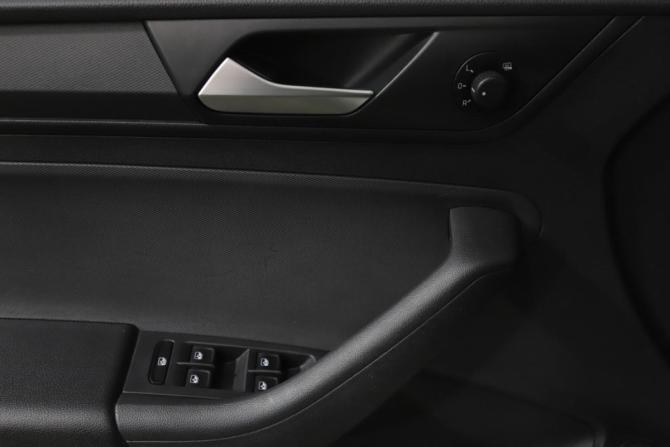 Volkswagen Polo VI с пробегом 2022 года, цена 1 725 000 рублей, 48000 км, лифтбек, Автокод Объявления