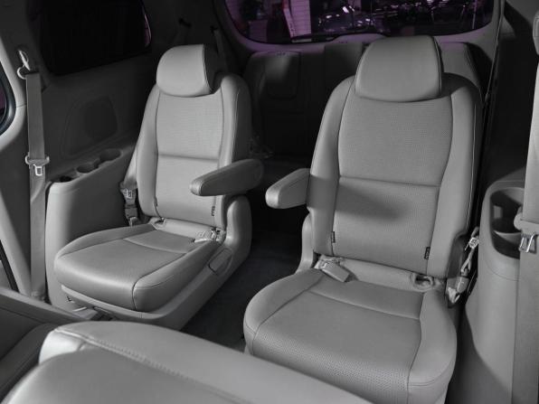Kia Carnival III с пробегом 2018 года, цена 1 649 000 рублей, 81810 км, минивэн, Автокод Объявления