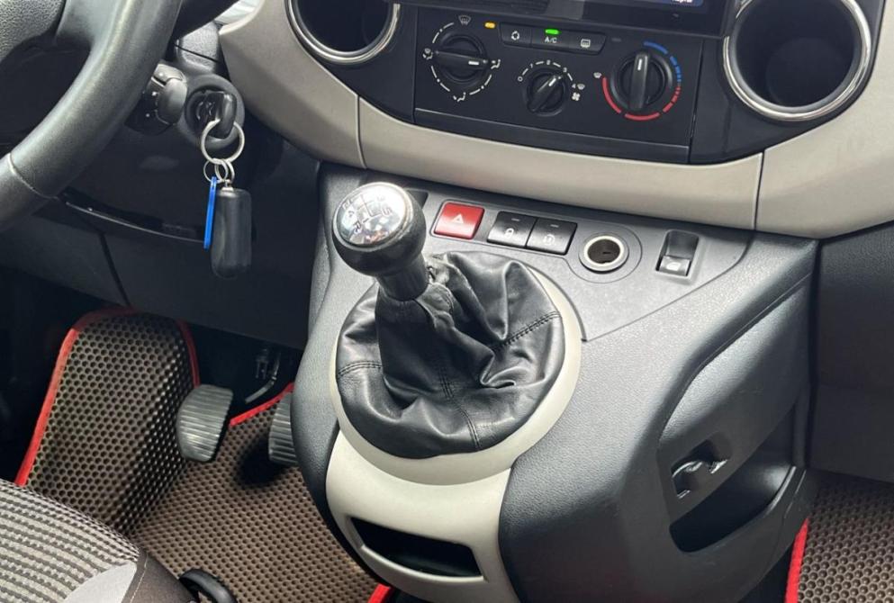Peugeot Partner II Рестайлинг Владимир  - изображение 15