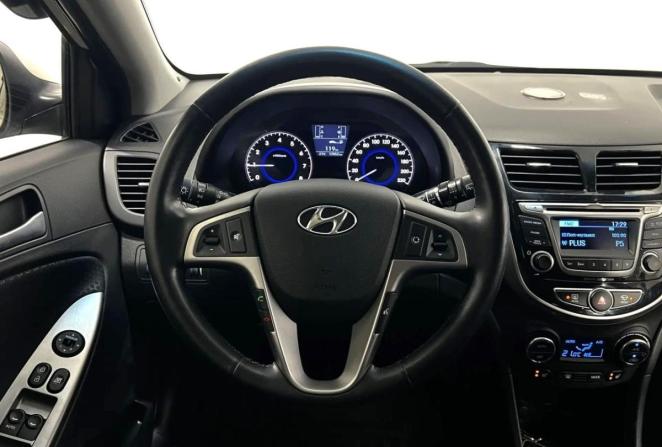 Hyundai Solaris I с пробегом 2014 года, цена 1 310 000 рублей, 17852 км, хэтчбек, Автокод Объявления
