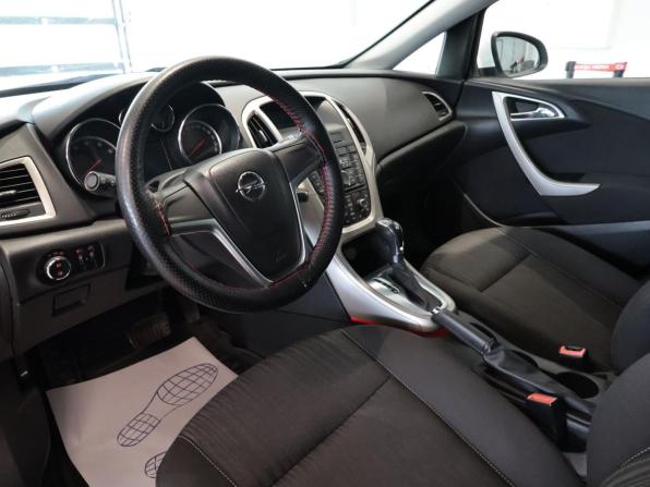 Opel Astra J с пробегом 2011 года, цена 660 000 рублей, 158073 км, универсал, Автокод Объявления