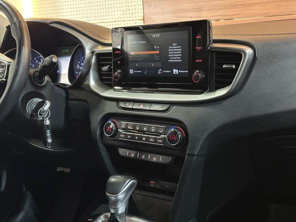 Kia Ceed III Рестайлинг с пробегом 2021 года, цена 1 999 900 рублей, 101842 км, универсал, Автокод Объявления