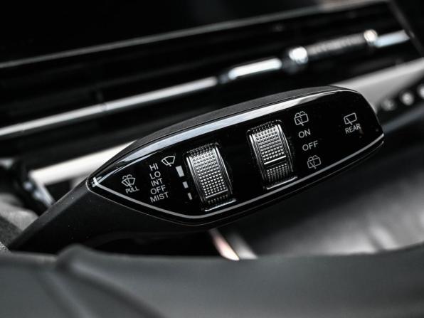 Omoda C5 I с пробегом 2024 года, цена 1 849 000 рублей, 48871 км, внедорожник, Автокод Объявления