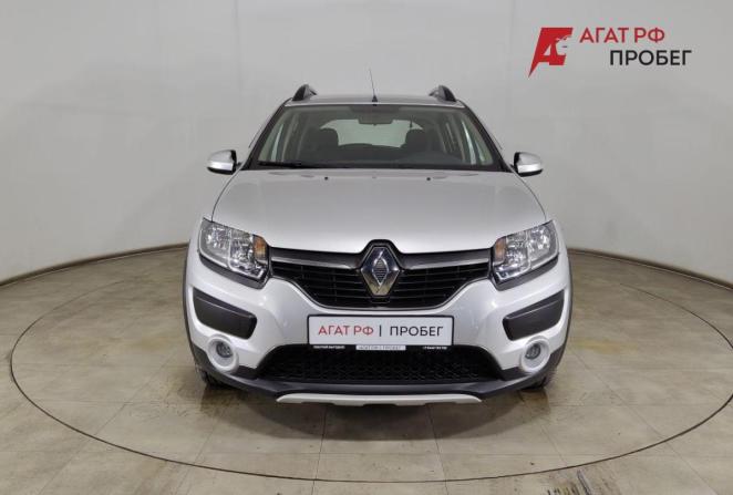 Renault Sandero II с пробегом 2015 года, цена 880 000 рублей, 105443 км, хэтчбек, Автокод Объявления