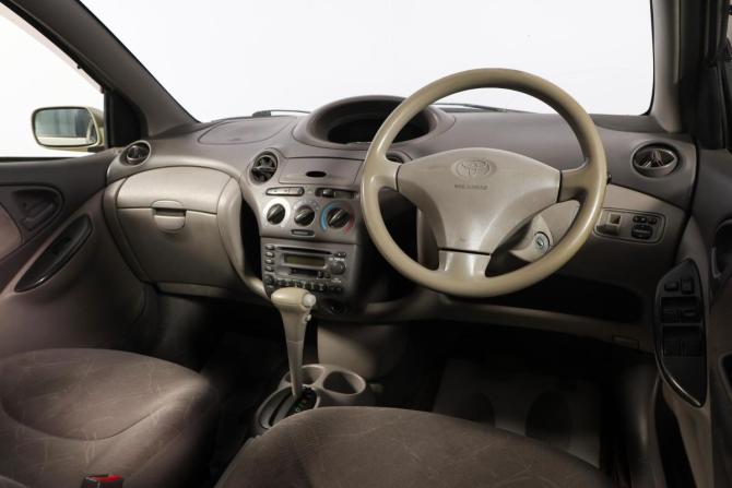 Toyota Platz с пробегом 2002 года, цена 249 000 рублей, 238000 км, седан, Автокод Объявления