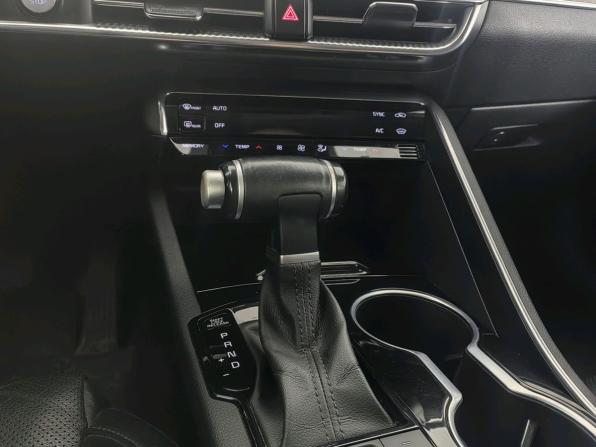 Kia K5 III с пробегом 2021 года, цена 2 450 000 рублей, 75500 км, седан, Автокод Объявления