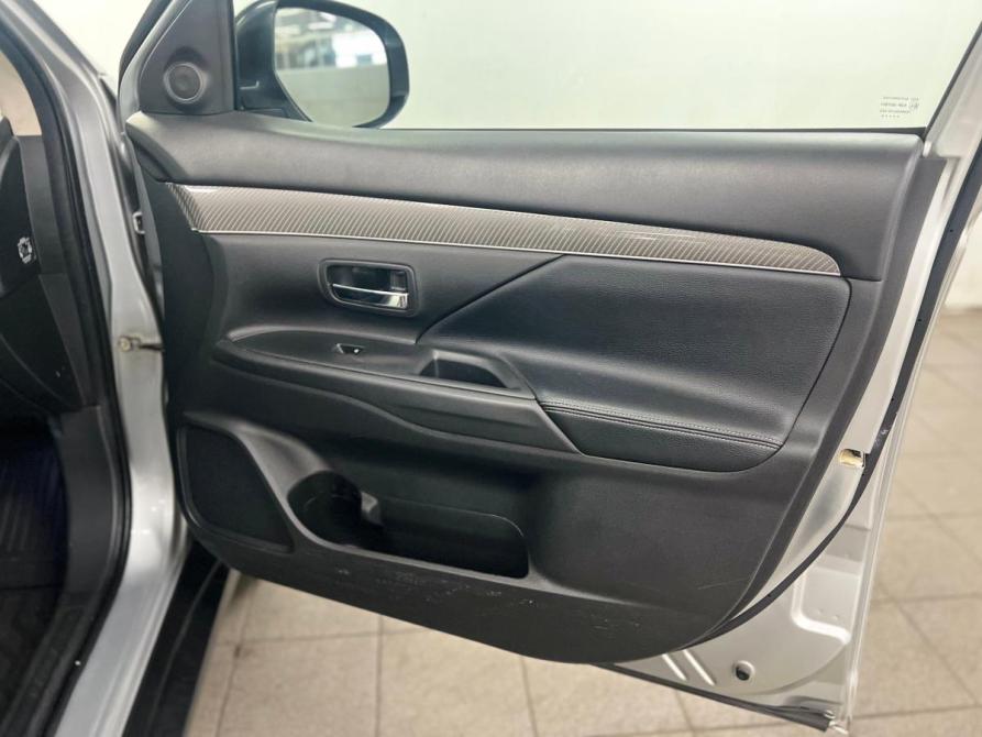 Mitsubishi Outlander III Рестайлинг 3 Санкт-Петербург  - изображение 11