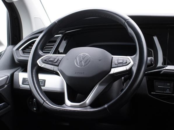 Volkswagen Multivan T6 Рестайлинг с пробегом 2021 года, цена 4 790 000 рублей, 243112 км, минивэн, Автокод Объявления