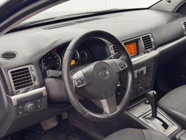 Opel Vectra C Рестайлинг с пробегом 2006 года, цена 499 000 рублей, 262672 км, седан, Автокод Объявления