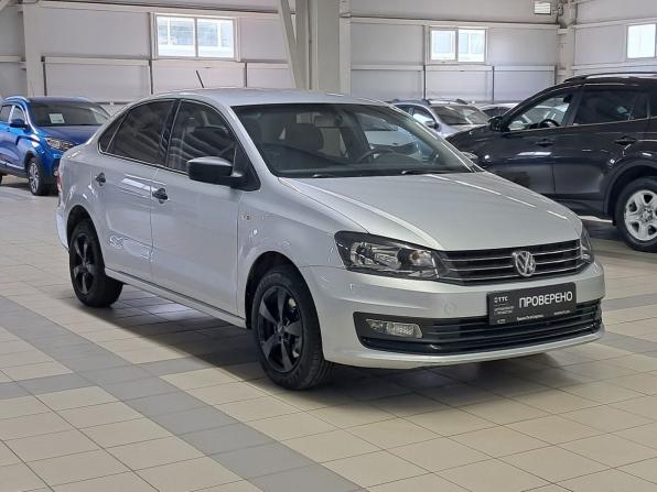 Volkswagen Polo V Рестайлинг с пробегом 2017 года, цена 1 150 000 рублей, 108000 км, седан, Автокод Объявления