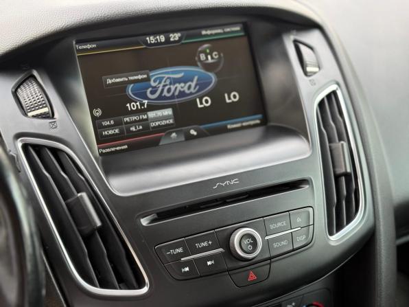 Ford Focus III Рестайлинг с пробегом 2016 года, цена 1 075 000 рублей, 153189 км, хэтчбек, Автокод Объявления