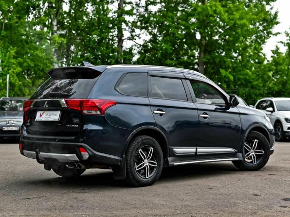 Mitsubishi Outlander III Рестайлинг 2 с пробегом 2018 года, цена 1 999 000 рублей, 129953 км, внедорожник, Автокод Объявления