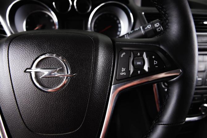 Opel Mokka I с пробегом 2013 года, цена 1 259 000 рублей, 108112 км, внедорожник, Автокод Объявления