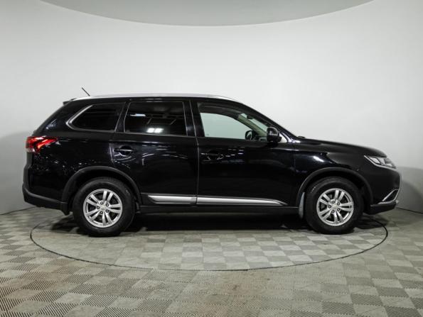 Mitsubishi Outlander III Рестайлинг 2 с пробегом 2016 года, цена 1 359 585 рублей, 202248 км, внедорожник, Автокод Объявления