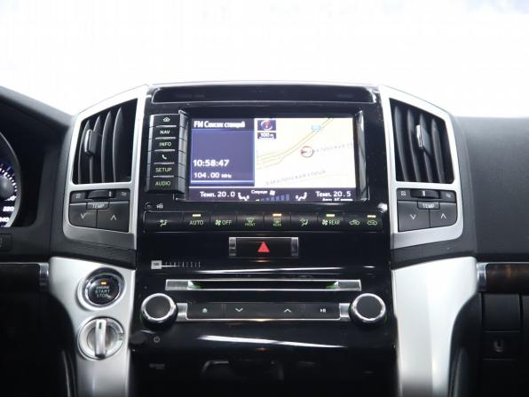 Toyota Land Cruiser 200 Series Рестайлинг 1 с пробегом 2014 года, цена 4 250 000 рублей, 335266 км, внедорожник, Автокод Объявления
