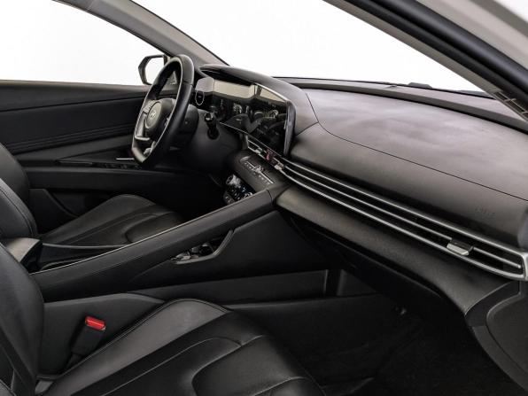 Hyundai Elantra VII (CN7) Рестайлинг с пробегом 2023 года, цена 1 995 000 рублей, 49528 км, седан, Автокод Объявления