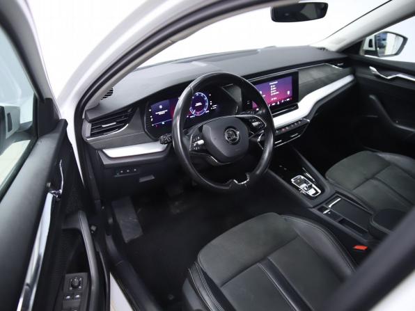Skoda Octavia IV (A8) с пробегом 2021 года, цена 2 290 000 рублей, 127675 км, лифтбек, Автокод Объявления