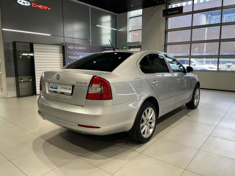 Skoda Octavia II (A5) Рестайлинг Москва  - изображение 3
