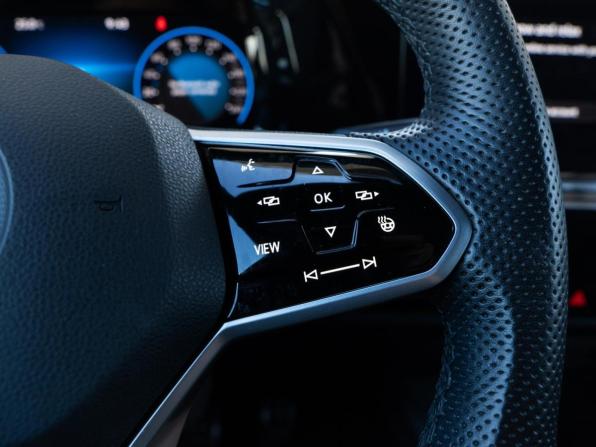 Volkswagen Golf VIII с пробегом 2024 года, цена 3 499 000 рублей, 9781 км, хэтчбек, Автокод Объявления