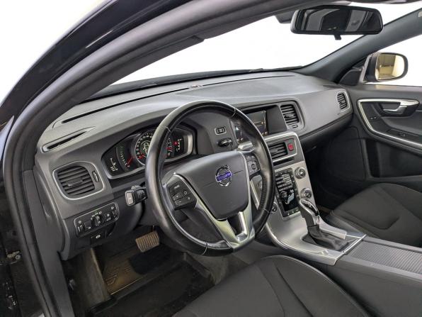 Volvo S60 II Рестайлинг с пробегом 2017 года, цена 2 150 000 рублей, 53376 км, седан, Автокод Объявления
