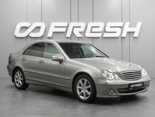 Mercedes-Benz C-Класс II (W203) Рестайлинг с пробегом 2006 года, цена 648 000 рублей, 292246 км, седан, Автокод Объявления