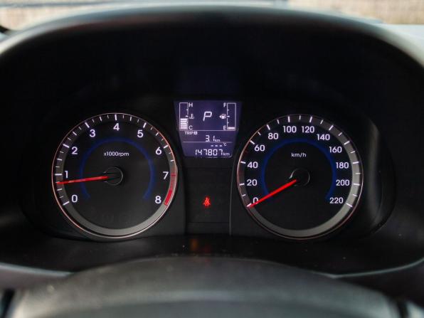 Hyundai Solaris I Рестайлинг с пробегом 2015 года, цена 990 000 рублей, 147807 км, седан, Автокод Объявления
