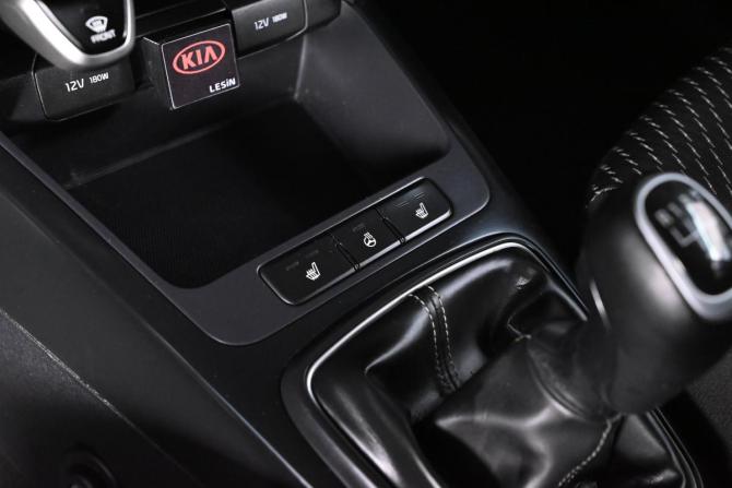 Kia Rio IV с пробегом 2018 года, цена 1 500 000 рублей, 104375 км, хэтчбек, Автокод Объявления