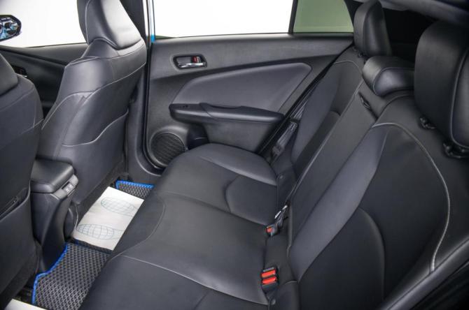 Toyota Prius IV (XW50) с пробегом 2019 года, цена 2 999 000 рублей, 92000 км, лифтбек, Автокод Объявления