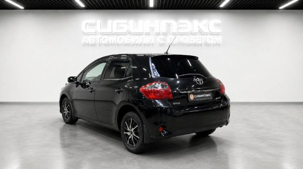 Toyota Auris I Рестайлинг Кемерово  - изображение 3