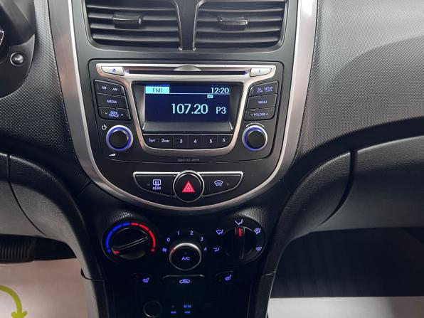 Hyundai Solaris I Рестайлинг с пробегом 2014 года, цена 945 000 рублей, 131849 км, седан, Автокод Объявления
