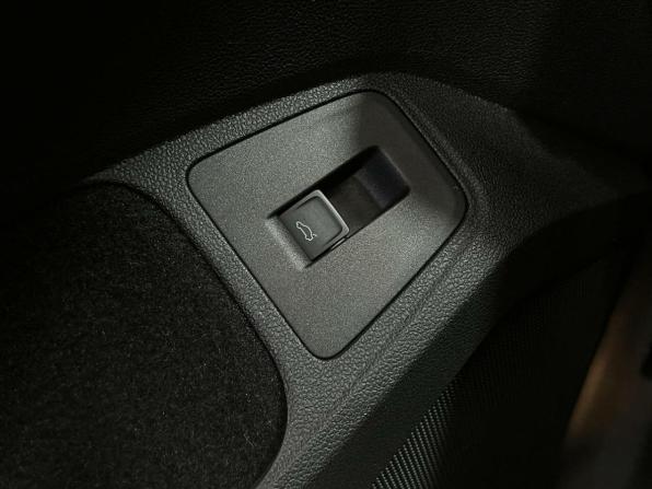 Volkswagen Tiguan II с пробегом 2016 года, цена 1 930 000 рублей, 250483 км, внедорожник, Автокод Объявления