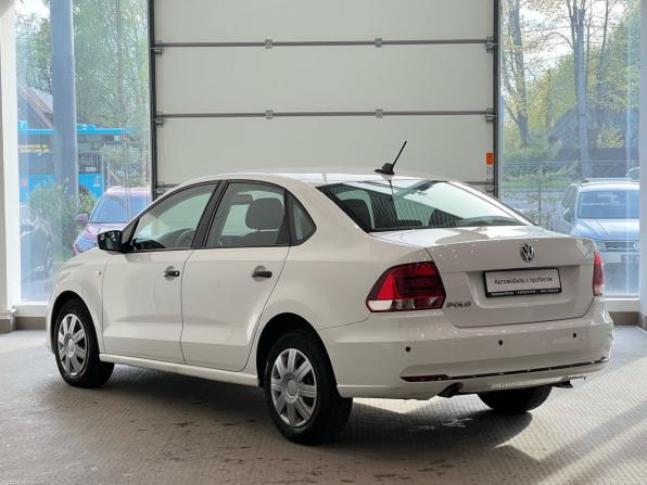 Volkswagen Polo V Рестайлинг с пробегом 2017 года, цена 1 040 000 рублей, 120000 км, седан, Автокод Объявления