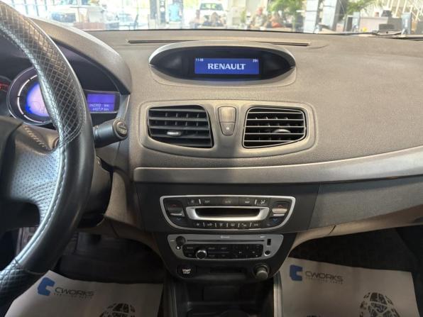 Renault Fluence I Рестайлинг с пробегом 2013 года, цена 738 000 рублей, 262302 км, седан, Автокод Объявления