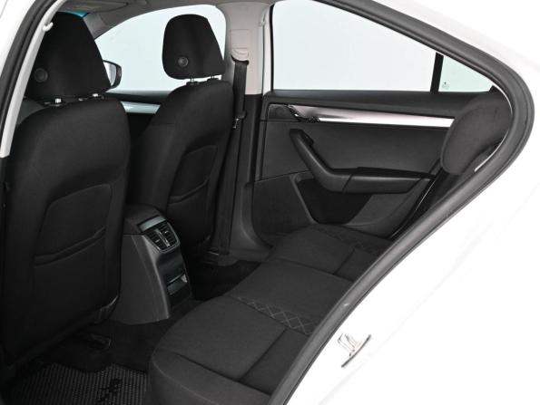 Skoda Octavia III (A7) Рестайлинг с пробегом 2019 года, цена 1 199 000 рублей, 135342 км, лифтбек, Автокод Объявления