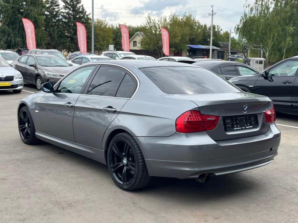 BMW 3 серии V (E90/E91/E92/E93) Рестайлинг с пробегом 2009 года, цена 880 000 рублей, 243295 км, седан, Автокод Объявления