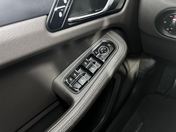 Porsche Macan I с пробегом 2016 года, цена 3 250 000 рублей, 66688 км, внедорожник, Автокод Объявления