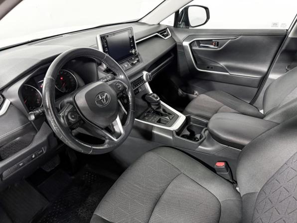 Toyota RAV4 V (XA50) с пробегом 2019 года, цена 2 590 000 рублей, 147000 км, внедорожник, Автокод Объявления