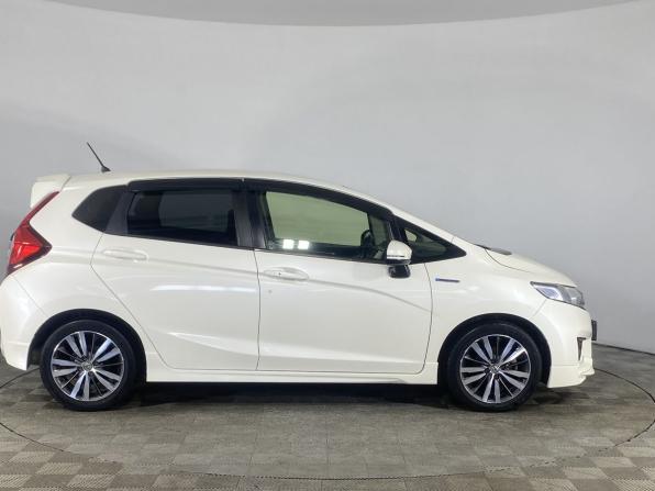 Honda Fit III с пробегом 2016 года, цена 1 070 000 рублей, 138953 км, хэтчбек, Автокод Объявления