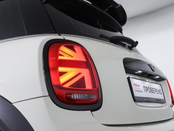 Mini Hatch III (F55/F56) Рестайлинг 2 с пробегом 2021 года, цена 3 778 000 рублей, 26100 км, хэтчбек, Автокод Объявления