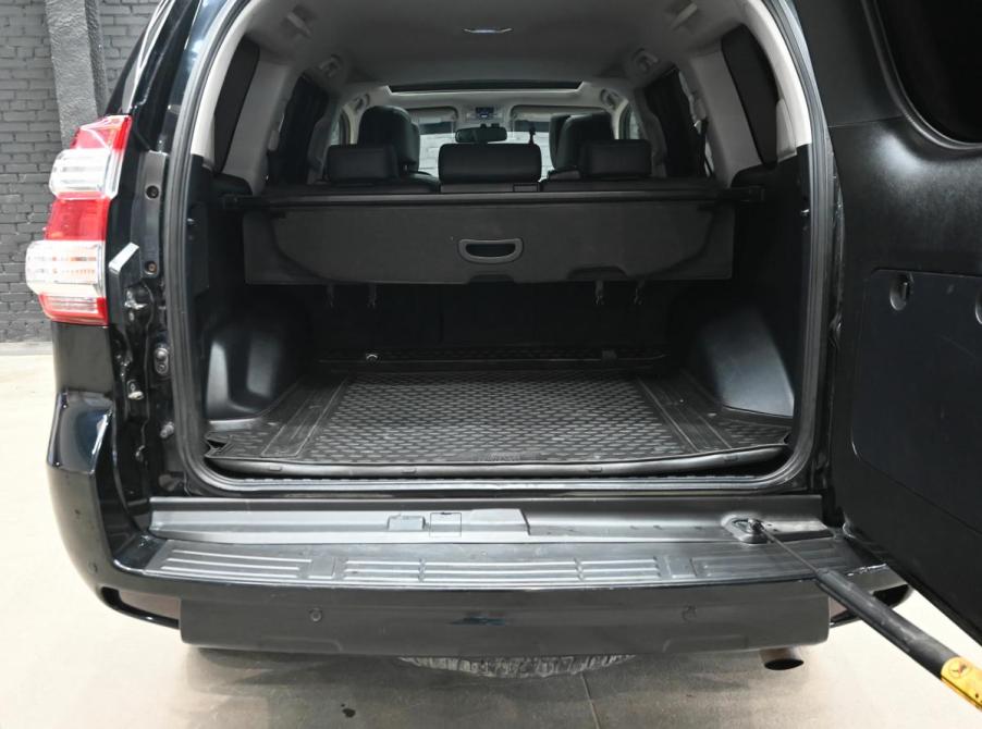 Toyota Land Cruiser Prado 150 Series Рестайлинг 1 Екатеринбург  - изображение 6