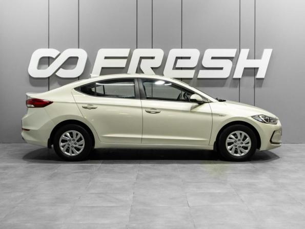 Hyundai Elantra VI (AD) с пробегом 2018 года, цена 1 249 000 рублей, 181290 км, седан, Автокод Объявления