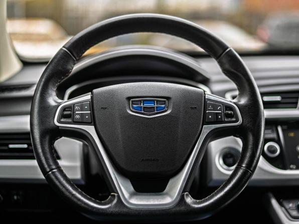 Geely Atlas I с пробегом 2018 года, цена 1 255 000 рублей, 128420 км, внедорожник, Автокод Объявления