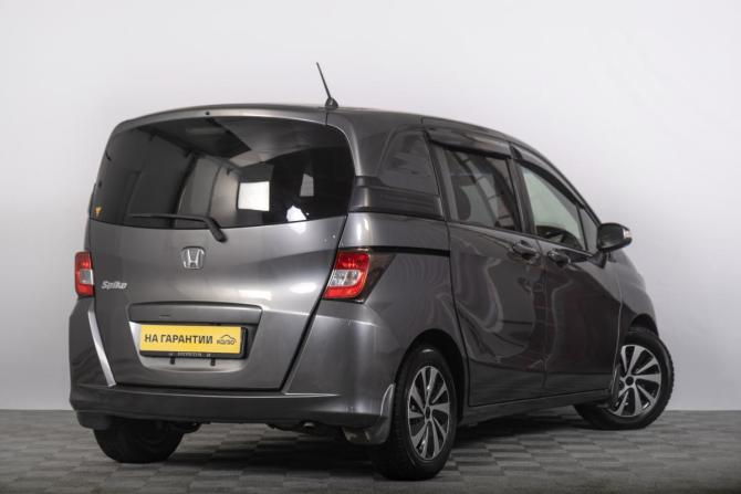 Honda Freed I Рестайлинг с пробегом 2012 года, цена 1 199 000 рублей, 175000 км, компактвэн, Автокод Объявления