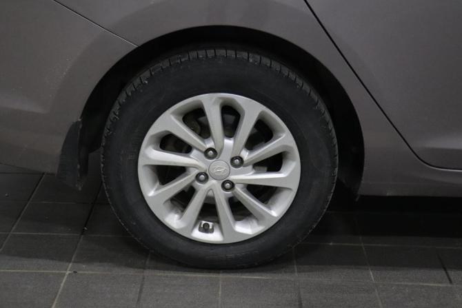 Hyundai Solaris II с пробегом 2018 года, цена 1 165 000 рублей, 184136 км, седан, Автокод Объявления