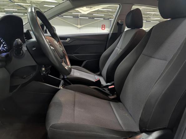 Hyundai Solaris II Рестайлинг с пробегом 2021 года, цена 1 300 000 рублей, 122795 км, седан, Автокод Объявления