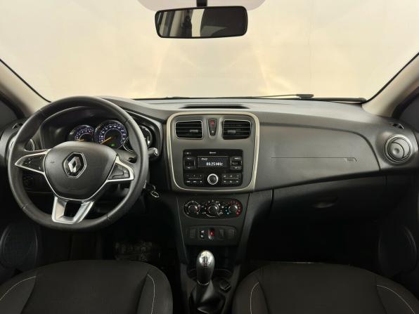 Renault Sandero II Рестайлинг с пробегом 2020 года, цена 1 315 000 рублей, 62078 км, хэтчбек, Автокод Объявления