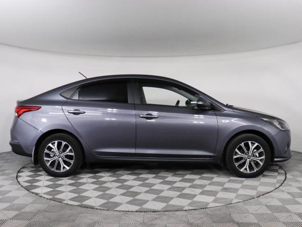 Hyundai Solaris II Рестайлинг с пробегом 2022 года, цена 2 157 000 рублей, 47077 км, седан, Автокод Объявления