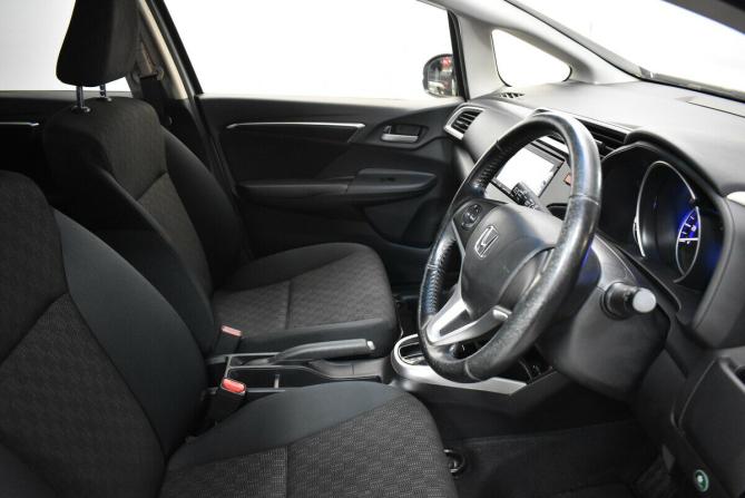 Honda Fit III с пробегом 2014 года, цена 650 000 рублей, 70823 км, хэтчбек, Автокод Объявления